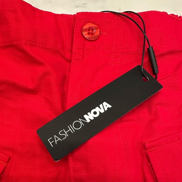 Fashion Nova Catalina Solid Cargo Red Mini Skirt Pockets Women’s Sz 1X Red New - Picture 2 of 7